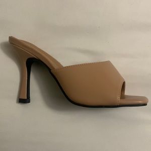 Square toe mule heels